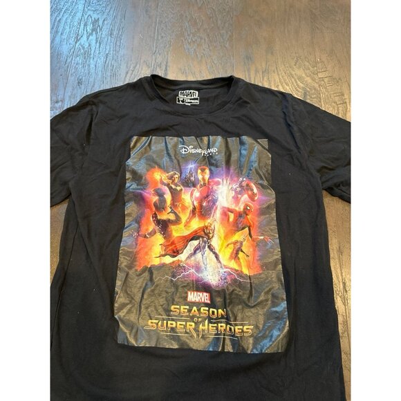 MARVEL DISNEYLAND PARIS Tshirt‎ - Picture 2 of 3